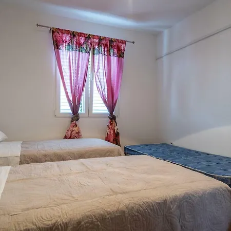 Split3 Apartment