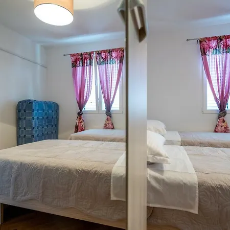 Apartment Split3